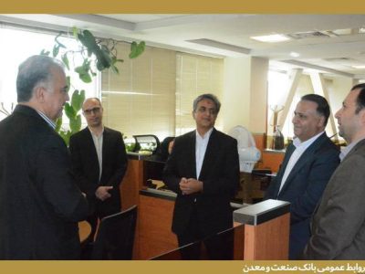 قیطاسی: بازاریابی هدفمند و جذب منابع، از اولویت‌های اصلی بانک صنعت و معدن است